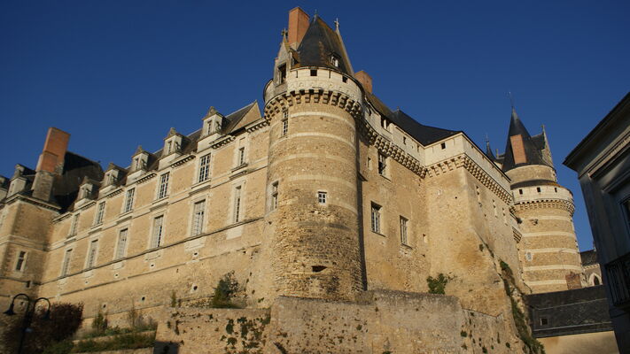 Château de Durtal depuis le bourg