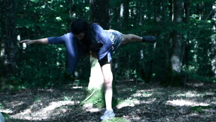 G.Guérange_danse en forêt © Loïc Richard (2)