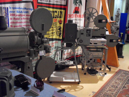 PCU879000735 - Projecteurs 35mm