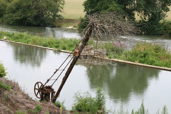 Grue pour decharger les chiffons