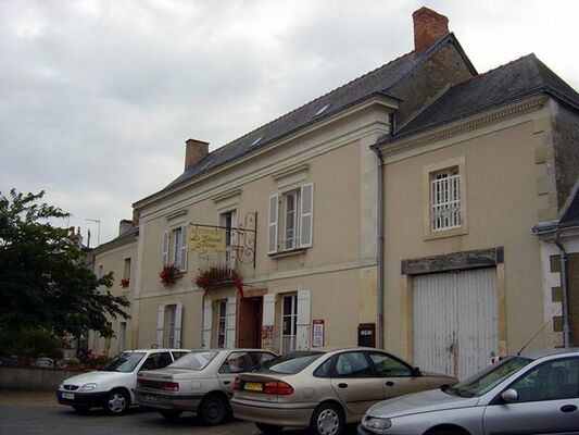 le-cheval-blanc-les-rairies