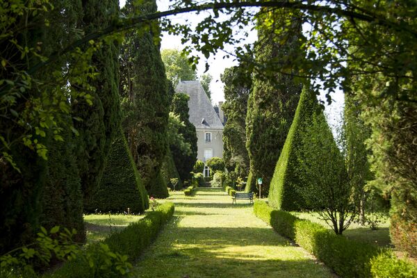 08 Le Loir_Ch+óteau de Bazouges_France-®Allwrite
