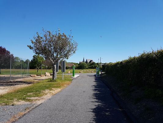 Aire Camping Car Park_La Bruère sur Loir