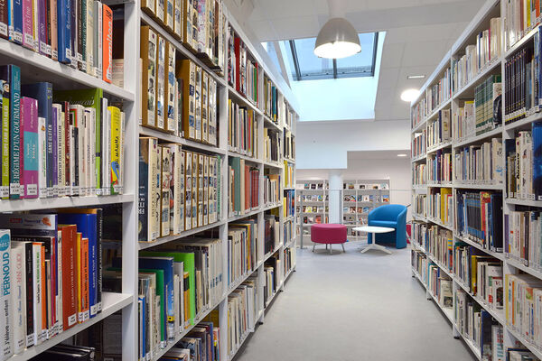 BIBLIOTHEQUE-ST-GILLES-CROIX-DE-VIE--4-