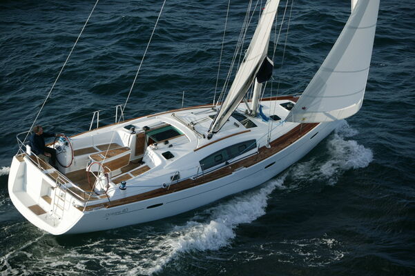 Location bateau voilier Atlantique Vendée St Gilles Croix de Vie Océanis 40