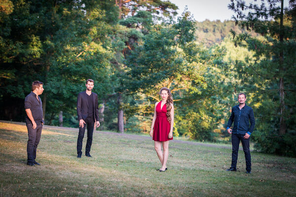Samuel-STROUK-et-Helene-WALTER-MOZART-DJANGO-DR
