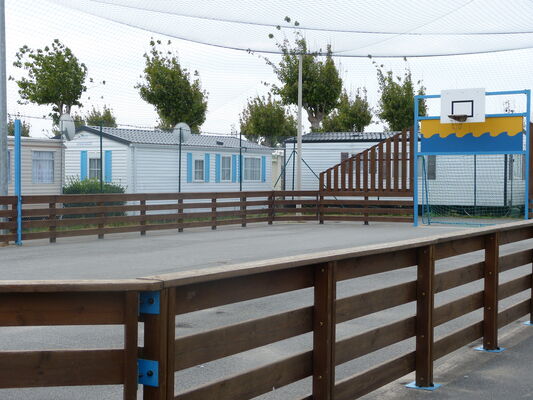 Terrain multisports La Plage (1)