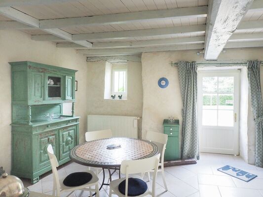 meuble-gite-la-tour-85410-saint-laurent-de-la-salle-5-3