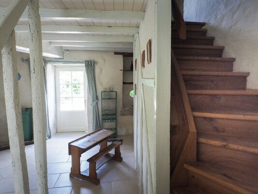 meuble-gite-la-tour-85410-saint-laurent-de-la-salle-6-3