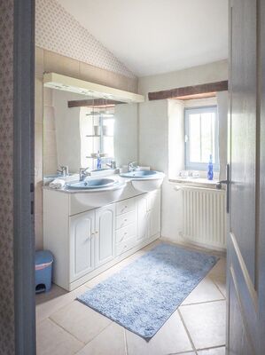 meuble-gite-la-tour-85410-saint-laurent-de-la-salle-8-3