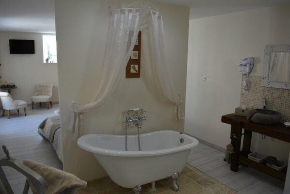 aux-4-cornes-longèves-chambres-d-hotes-85200- (2)