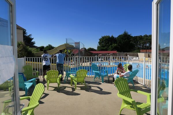 bar vers piscine