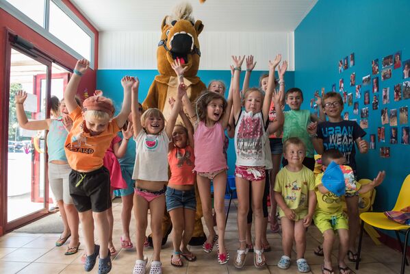 mascotte_leschouans_sainthilairederiez