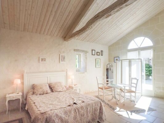 chambres-d-hotes-logis-la-tour-85410-saint-laurent-de-la-salle-4