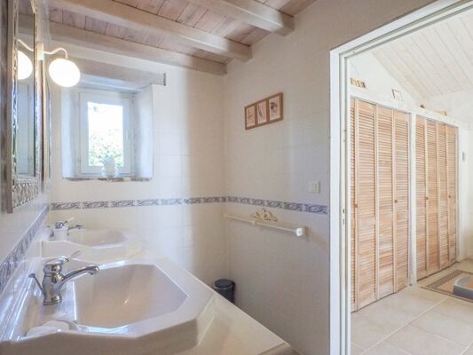 chambres-d-hotes-logis-la-tour-85410-saint-laurent-de-la-salle-5