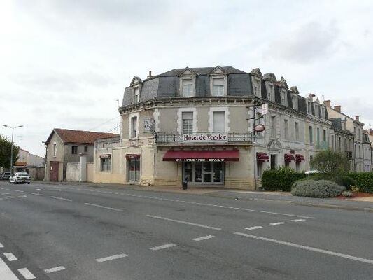 hotel-de-vendee-fontenay-le-comte