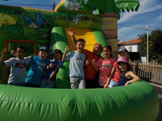 jeux avec les copains au camping europa