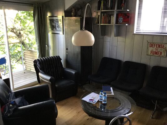 lapetitechatelainesalon