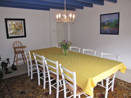 lavandes03 dining (700x525)
