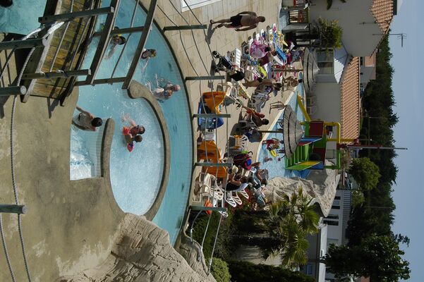 piscine_lesecureuils_sainthilairederiez