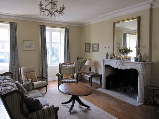 logis02 salon (700x525)
