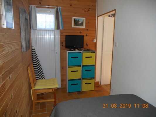 petite chambre côté courette