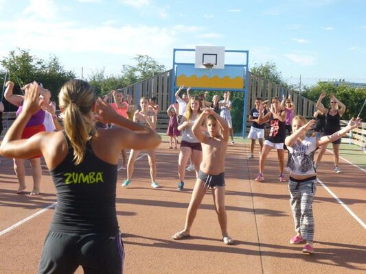 zumba 2 camping Europa