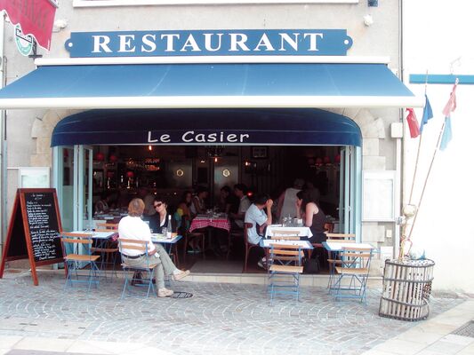2216_restaurantlecasier2