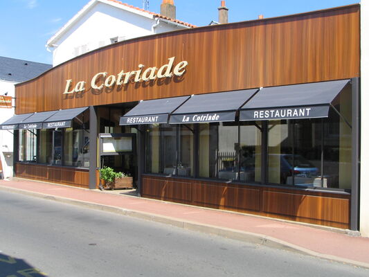 35322_lacotriade1
