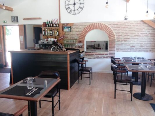 Chez Gabriel Resto Guinguette Lacourt Saint Pierre