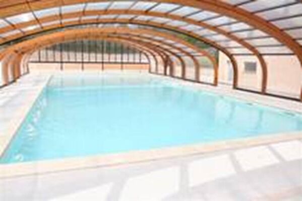 Piscine escamotable