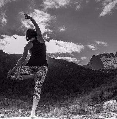 posture yoga montagne planet rando