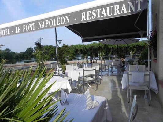 Hôtel le Pont Napoléon - Terrasse - Moissac - Tourisme Tarn-et-Garonne