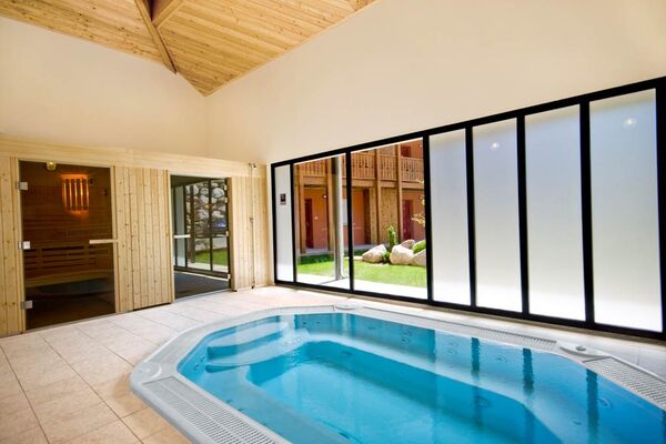 résidence lagrange confort + les chalets d'ax à ax les thermes - piscine