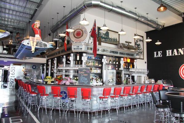 Le Hangar