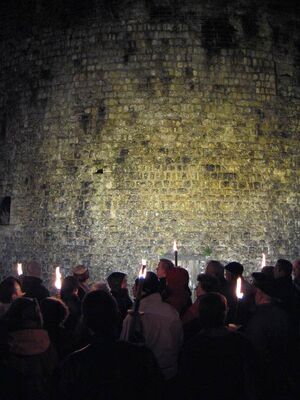 Visite guidée de Mézières aux flambeaux d'Haloween