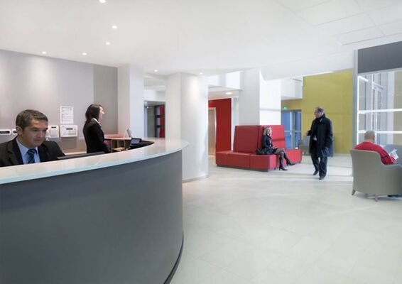 Reims-centre-hall-RH