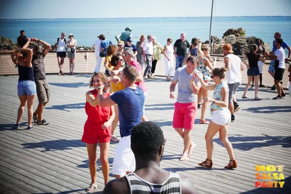 Latina Beach Party