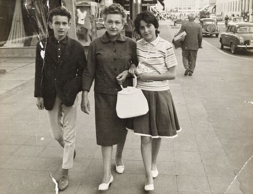 Une promenade avenue de la République, vers 1960.