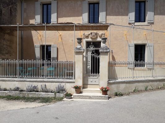 Maison Bourgues