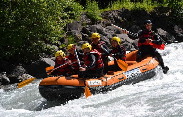Rafting Indian canoraft