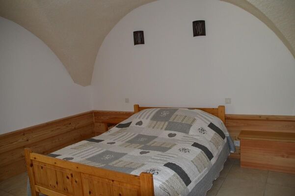 Chambre Location de vacances Chauffayer Meublé Mme DUPERRON Léa