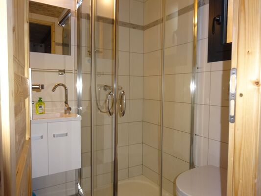 Salle d'eau Meublé Mme BONTHOUX. ML Location St Jean St Nicolas