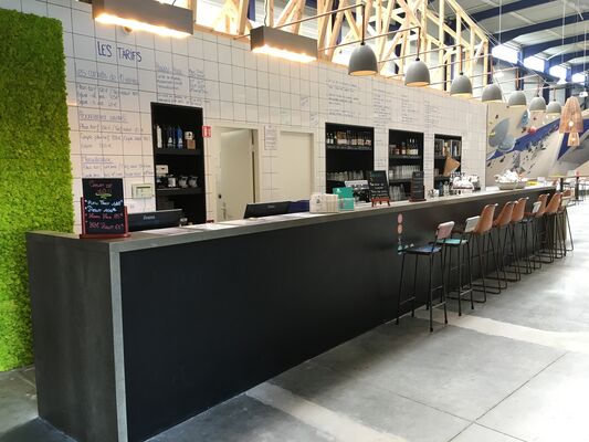 bar