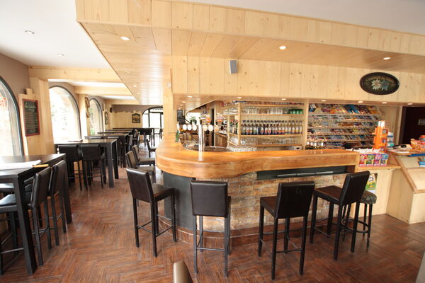 bar