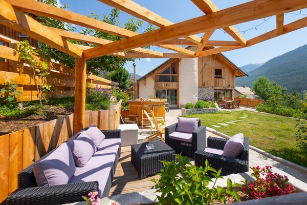 Pergola et jardin