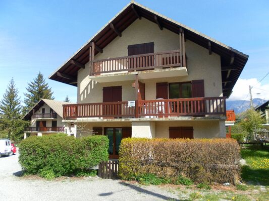 Chalet Meublé M. EYRAUD Pascal Ancelle