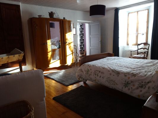 Chambre 2 Meublé Mme BEGUIN H Champoléon