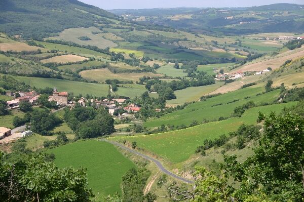 Saint Geniez de Bertrand, au départ de la Vallée du Lavencou