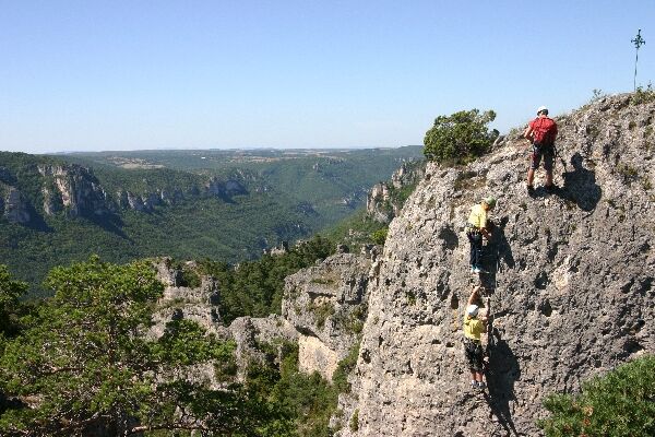 Rando verticale sur les corniches du Causse Noir